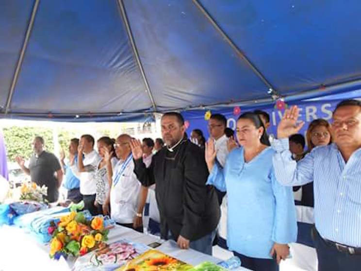Padre Eslaquit: Celebrar a la Patria es amarnos unos a otros como hermanos