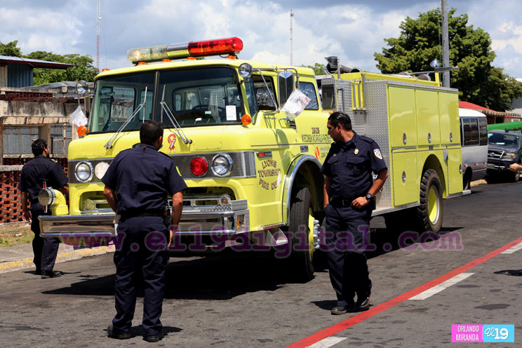EEUU dona camión cisterna a Asociación Civil de Bomberos 