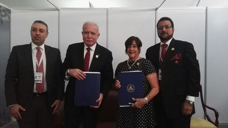 Nicaragua y Palestina firman memorándum de entendimiento