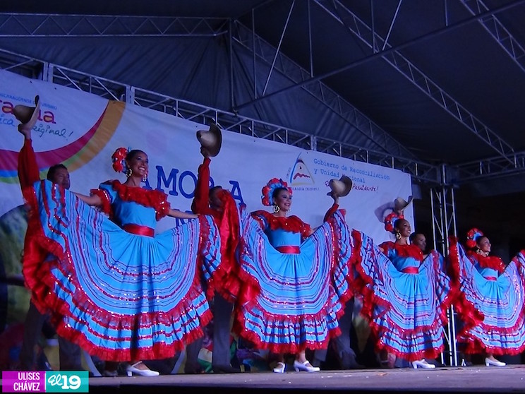 Desborde cultural en Festival Departamental de Músicas, Danzas y Tradiciones en Granada
