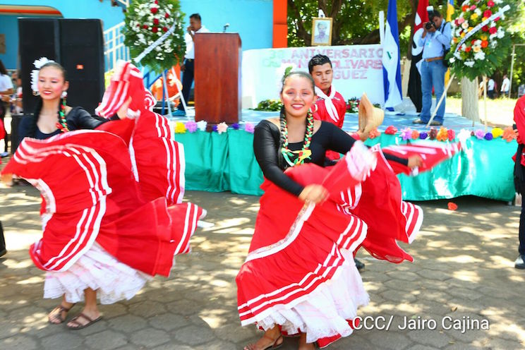 Colorido Festival Cultural para homenajear a Manuel Olivares
