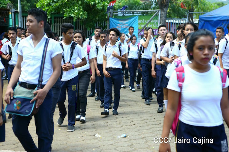 Colorido Festival Cultural para homenajear a Manuel Olivares
