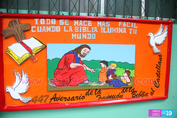 Realizan jornada de lectura bíblica para celebrar aniversario de la traducción de las Santas Escrituras