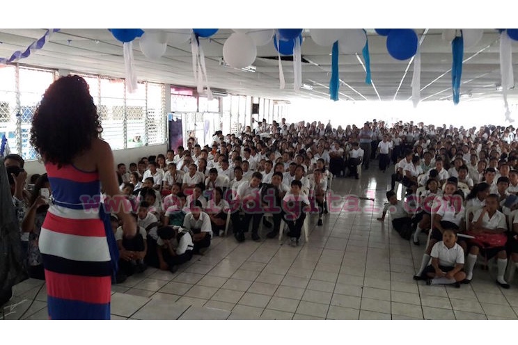 Orgullo de mi Escuela para promover valores patrios