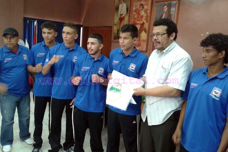 Gobierno abandera a jóvenes que representarán a Nicaragua en Campeonato Continental de Boxeo Juvenil