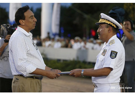 Daniel y Rosario presiden acto del XXXIII Aniversario de la Fuerza Naval