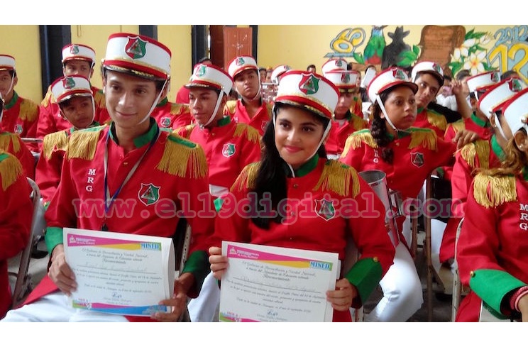 Gobierno entrega diplomas y reconocimientos a Bandas Escolares y Gimnasia Rítmicas de colegios del país