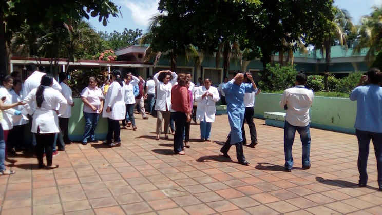 Instituciones y centros escolares se evacuan por sismo de 5.4