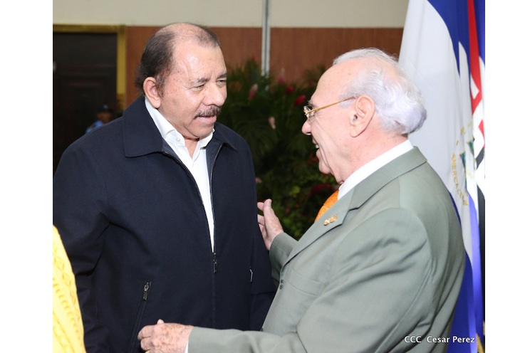 Presidente Daniel se reúne en Nicaragua con diputados del Parlacen
