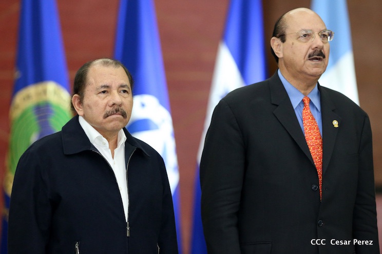 Presidente Daniel se reúne en Nicaragua con diputados del Parlacen