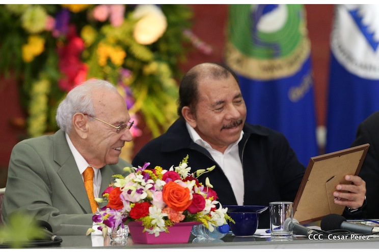 Presidente Daniel se reúne en Nicaragua con diputados del Parlacen