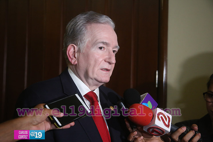 Congreso Médico organizado por Hospital Vivian Pellas analiza el uso desmedido de antibióticos