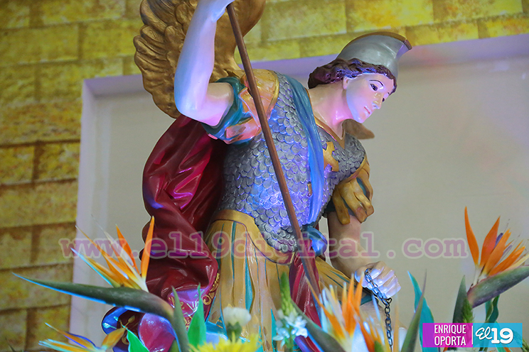 Cardenal Leopoldo Brenes celebra a San Miguel Arcángel en Las Brisas