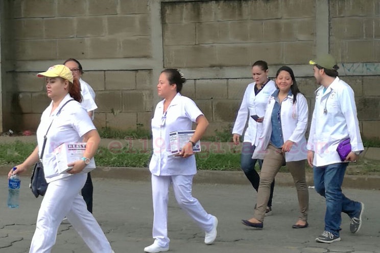 Vocación y Solidaridad: Brigadistas recorren barrios identificando pacientes con alguna discapacidad
