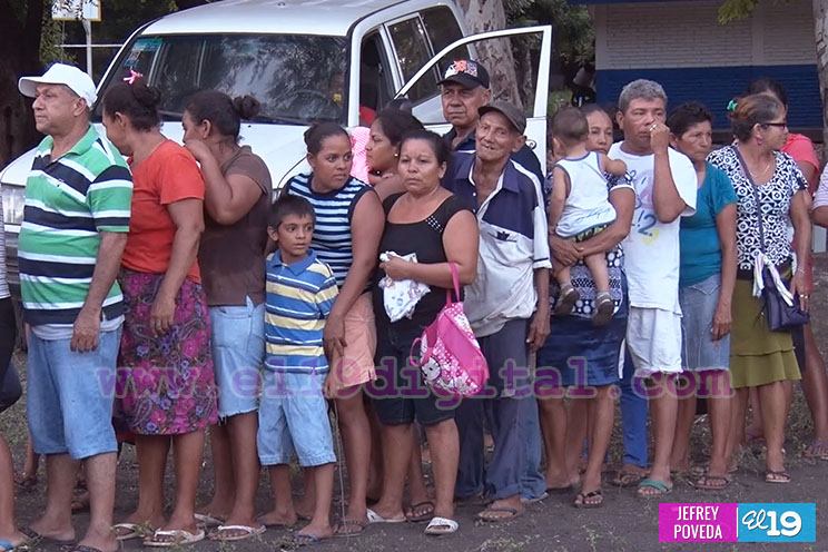 Gobierno lleva Plan Techo y más Paquetes Alimentarios a familias afectadas por sismos en Momotombo y Miralago 