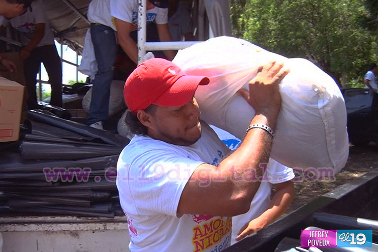 Gobierno lleva Plan Techo y más Paquetes Alimentarios a familias afectadas por sismos en Momotombo y Miralago 