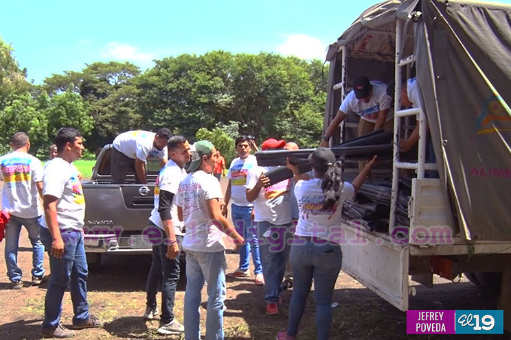 Gobierno lleva Plan Techo y más Paquetes Alimentarios a familias afectadas por sismos en Momotombo y Miralago 