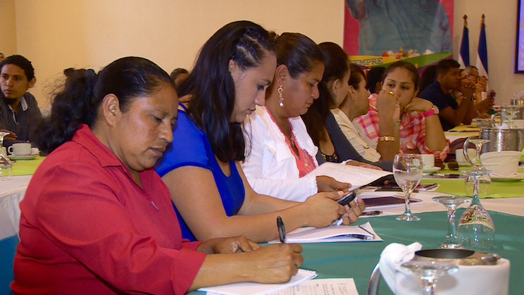 Conozca el éxito de Cenelia y Glenda vendiendo pan