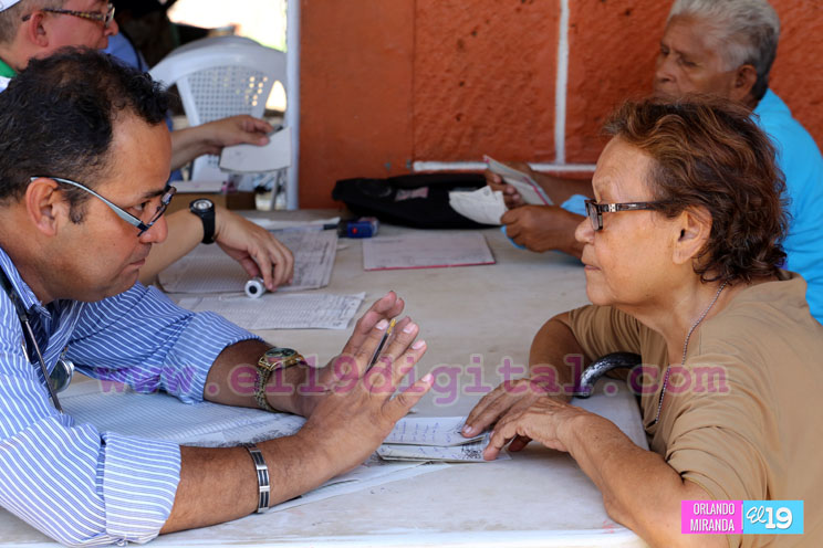Barrio Ducualí celebra a los adultos mayores