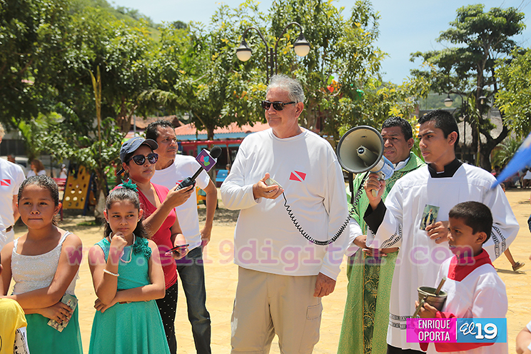 Bendicen imagen de la Medalla Milagrosa que sumergirán en aguas de San Juan del Sur