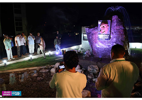 Realizan homenajes a Tomás y Fidel