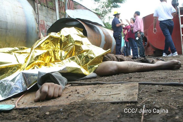 Un muerto y dos lesionados por explosión en taller metalúrgico