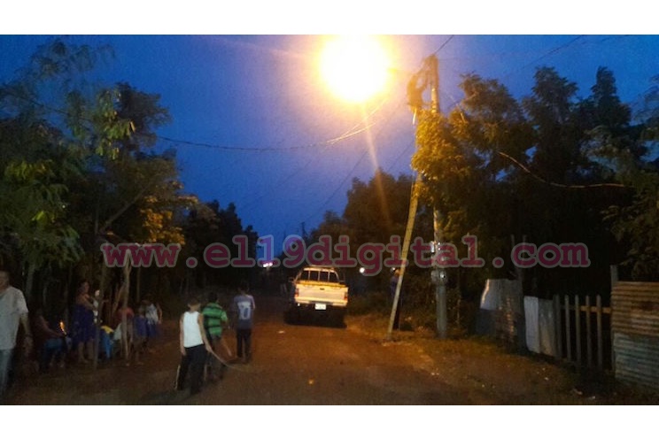 Barrio Cristo Rey de Tipitapa ya tiene alumbrado público