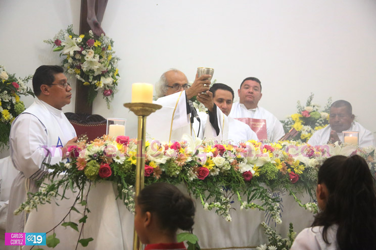 El Crucero celebra misa y fiestas patronales en honor a Nuestra Señora de las Victorias 