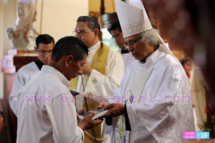 Cardenal Brenes oficia misa en parroquia San Juan Bautista