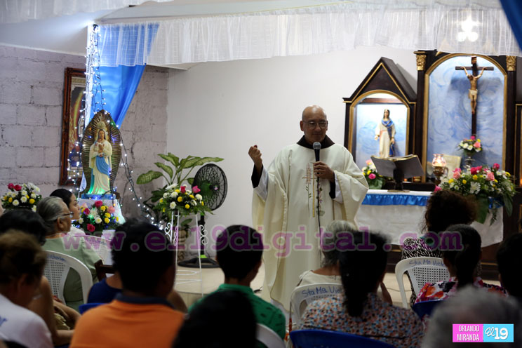 Solemne eucaristía en honor a la Santísima Virgen del Rosario