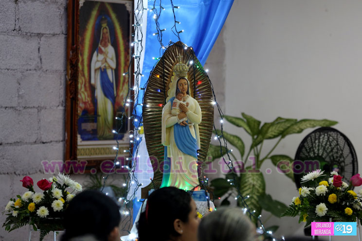 Solemne eucaristía en honor a la Santísima Virgen del Rosario