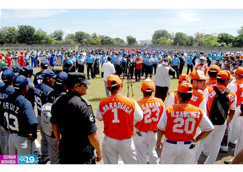 Policía Nacional inicia IX Campeonato Nacional de Softball Modificado