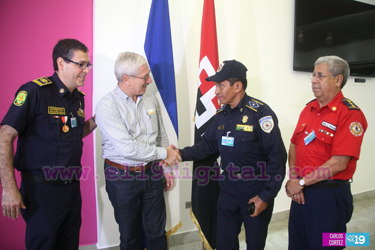 Jefe de Bomberos de Hamburgo llega a Nicaragua para fortalecer lazos de cooperación y colaboración