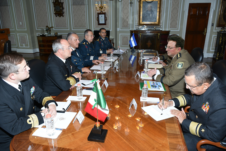 Jefe del Ejército realiza visita de trabajo a México