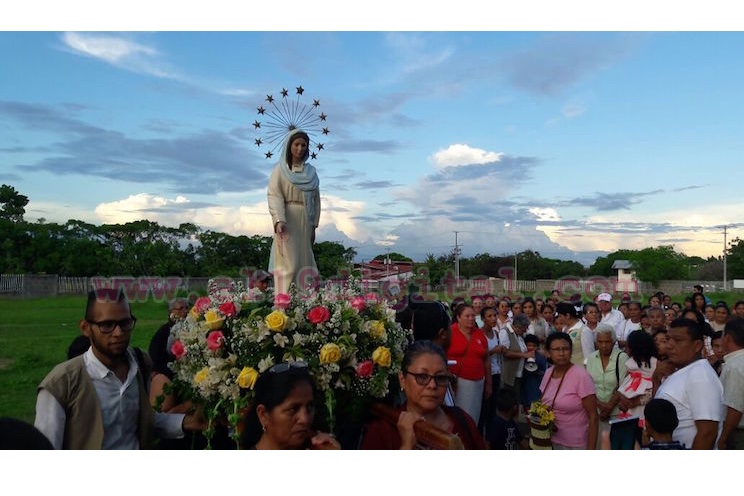 Capitalinos celebran última aparición de la Virgen de Cuapa