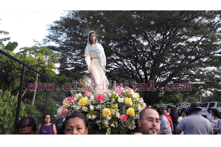 Capitalinos celebran última aparición de la Virgen de Cuapa