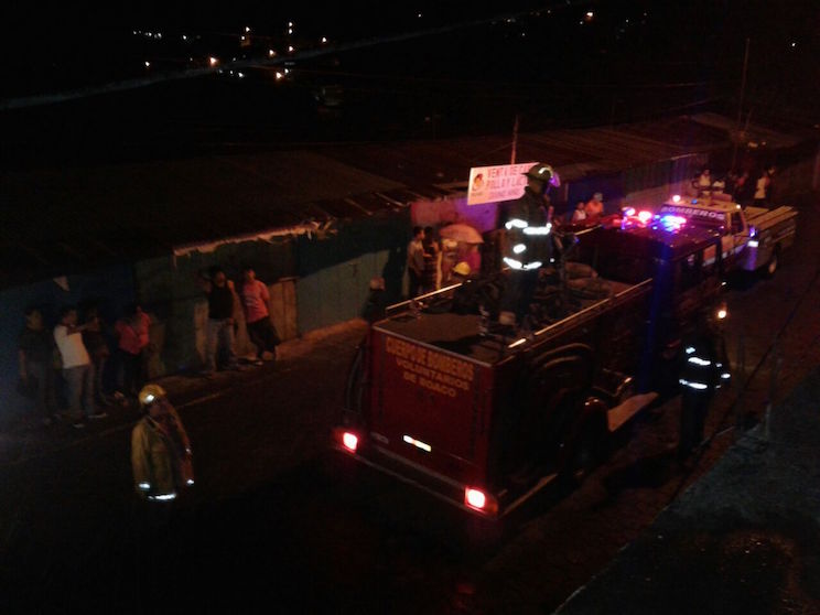 Modelo de Atención Solidaria se activa durante incendio en casa de habitación en Boaco
