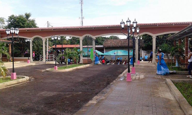 Familias de Telica contentas por inauguración de su primer mercado municipal