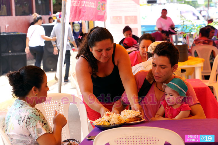 Vinos y postres en Feria de la Economía Familiar en Tipitapa