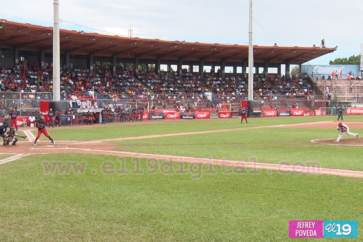 Nicaragüenses viven con emoción y alegría la fiesta deportiva de la final del Pomares