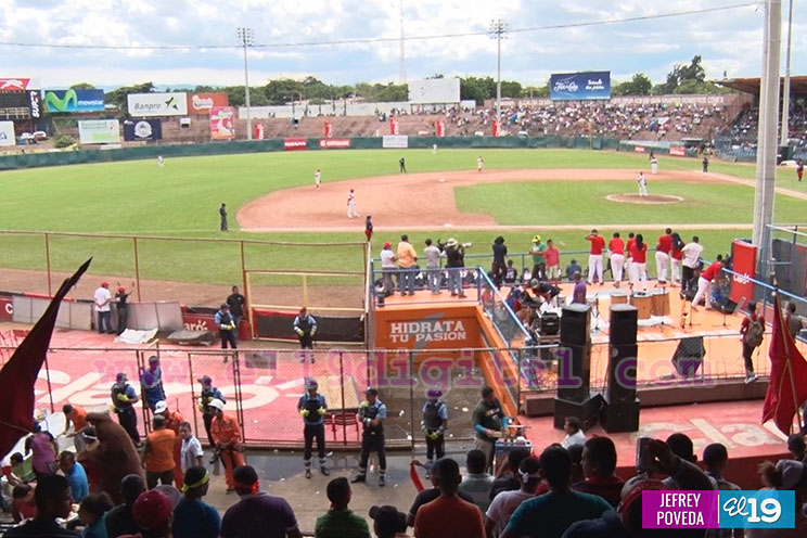 Nicaragüenses viven con emoción y alegría la fiesta deportiva de la final del Pomares