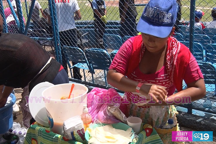 Nicaragüenses viven con emoción y alegría la fiesta deportiva de la final del Pomares