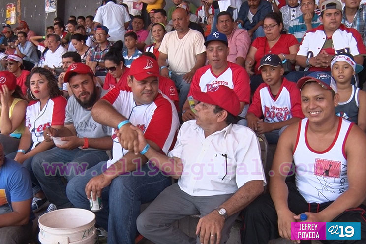 Nicaragüenses viven con emoción y alegría la fiesta deportiva de la final del Pomares