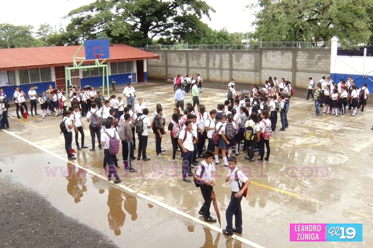 Desarrollan exitoso ejercicio de protección en centros educativos del país