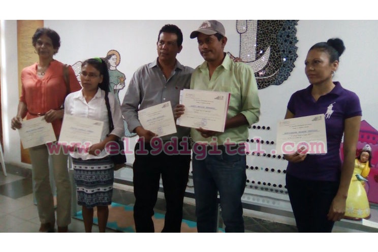 Premian a artesanos en el concurso "El Universo Mágico de Rubén Darío”