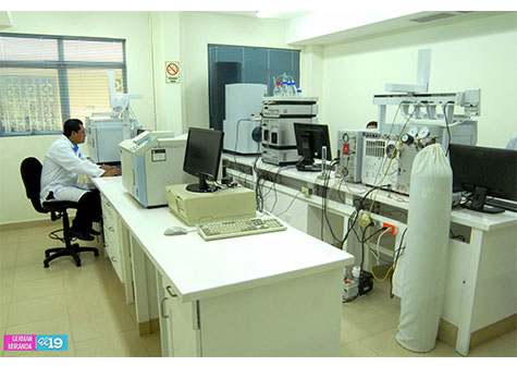 UE entrega equipos de alta tecnología a Laboratorio de Criminalística