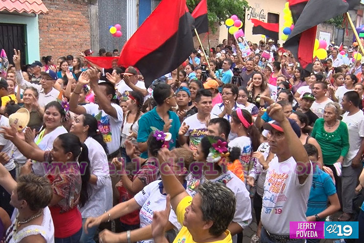 Ciudad Darío celebra multitudinaria y colorida caminata para ratificar apoyo al modelo Cristiano, Socialista y Solidario