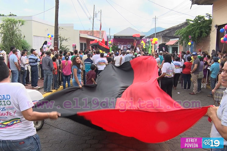 Ciudad Darío celebra multitudinaria y colorida caminata para ratificar apoyo al modelo Cristiano, Socialista y Solidario