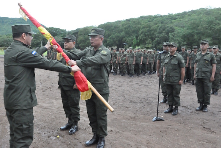 Ejército realiza traspaso de mando en Escuela Nacional de Adiestramiento Básico “Soldado Ramón Montoya”