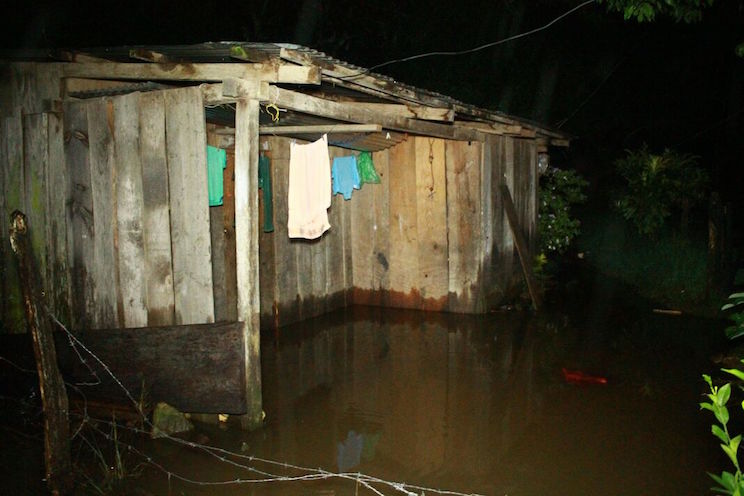 Fuertes lluvias provocan deslaves y deja casas anegadas en Yalí, Jinotega
